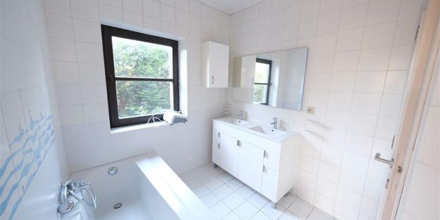 Villa te huur in Tervuren voor € 2.400 met 5 slaapkamers - Photo 1