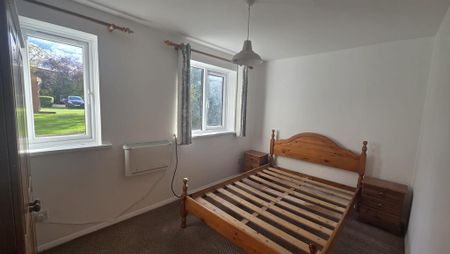 1 bedroom flat to rent - Photo 2