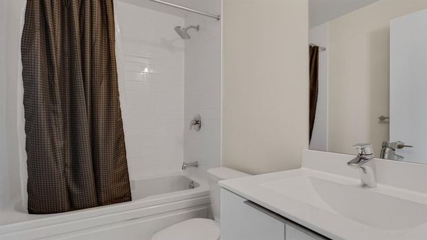 For Lease - 20 Shore Breeze Drive Unit# 3907, Toronto, Ontario - Photo 1