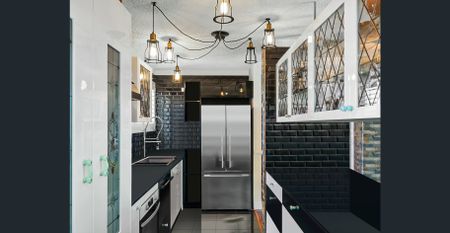 WATERFRONT PENTHOUSE - Photo 4