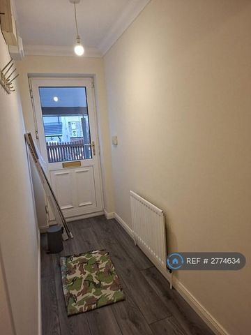 2 bedroom flat to rent - Photo 3