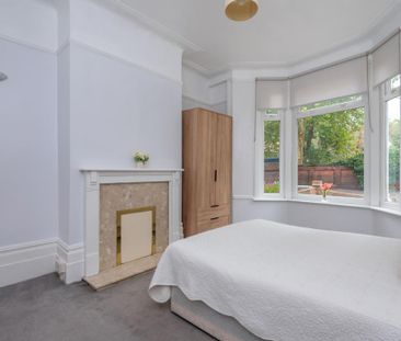4 bedroom terraced house to rent - Photo 6