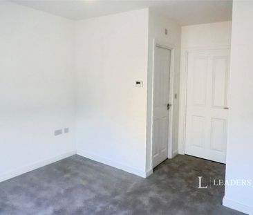 2 bedroom apartment to rent St Johns Close, Peterborough, PE3 - Photo 4
