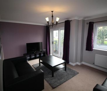 4 bedroom private hall to rent - Photo 1