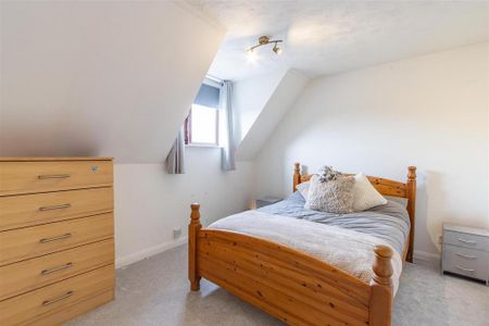 2 bedroom semi-detached house to rent - Photo 2