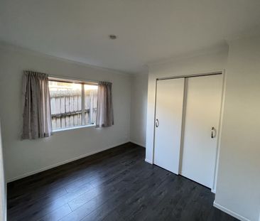 Property Management35 Chesterfield Way, Orewa - House for Rent - Photo 1