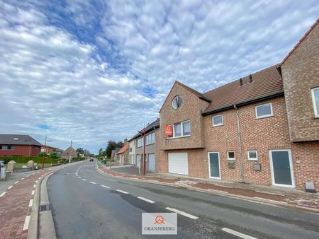 Lichtrijke bel-étage woning met garage en tuin te Lievegem - Waarschoot - Photo 4
