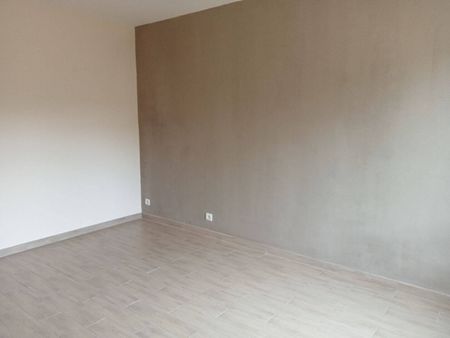 Location appartement 2 pièces 47.33 m² à Mâcon (71000) TRES CALME CENTRE VILLE - Photo 3