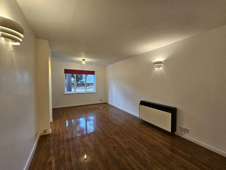 2 Bed Flat, St. Christophers Gardens, CR7 - Photo 4