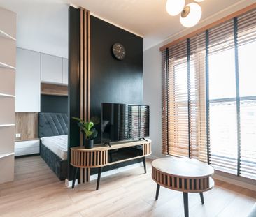 piękna kawalerka w nowym budynku w centrum - Zdjęcie 3