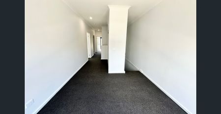 21 Limestone Drive, Berwick, Vic 3806 - Photo 5