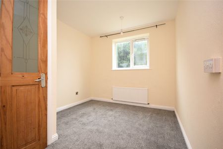 33, Farm Hill Road, Morley, Leeds, West Yorkshire, LS27 9RD - Photo 5