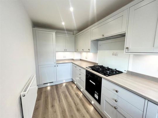 3 bedroom semi-detached house to rent - Photo 1
