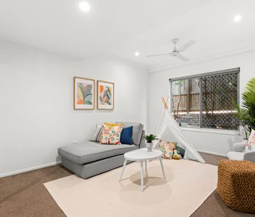 Spacious 5-Bedroom Home in the Heart of Nambour! - Photo 3
