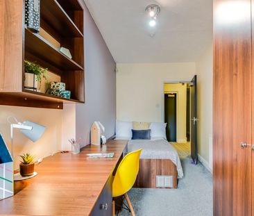 3 MOOR VIEW Leeds - LS6 1AQ - Photo 5