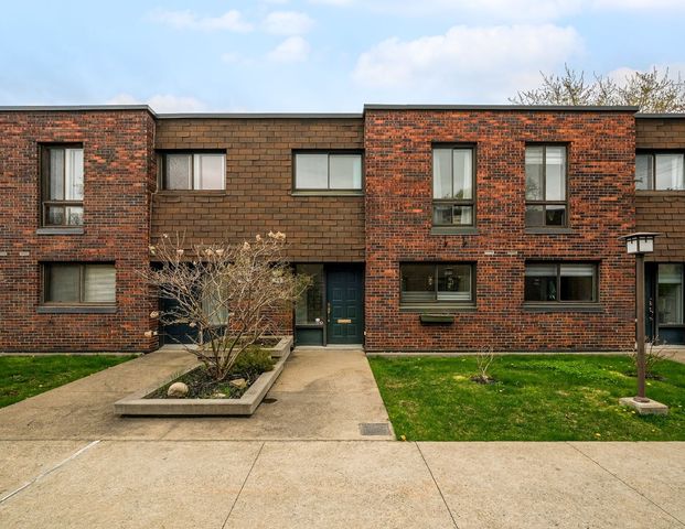 À louer / Maison à étages - Photo 1