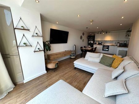 Masons Avenue, Croydon, CR0 - Photo 3