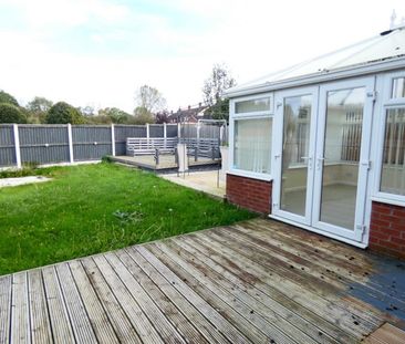 2 bedroom House To Let Total Size: 920 SQ FT - Photo 2