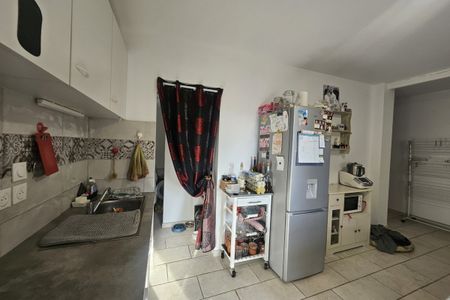 À Camaret-Sur-Aigues (84), villa de 92 m2 à louer avec terra - Photo 2