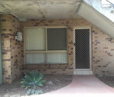 Ground floor 2 bedroom unit - Photo 6