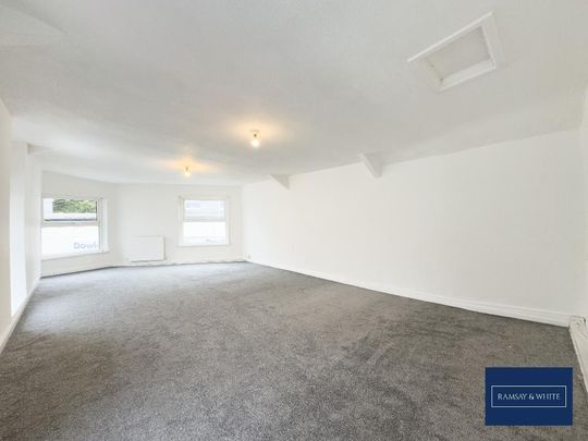 3 bedroom flat to rent - Photo 1