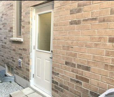 For Lease - 19 Cobb Street Unit# Legal Bsmt, Aurora, Ontario - Photo 6