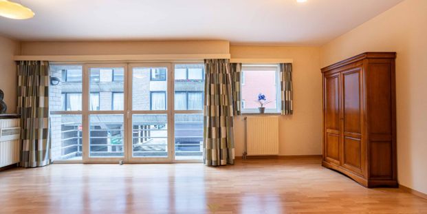 Appartement te huur in Ronse voor € 850 met 2 slaapkamers - Photo 1