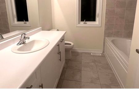 For Lease - 1131 Plymouth Drive Unit# Upper, Oshawa, Ontario - Photo 5