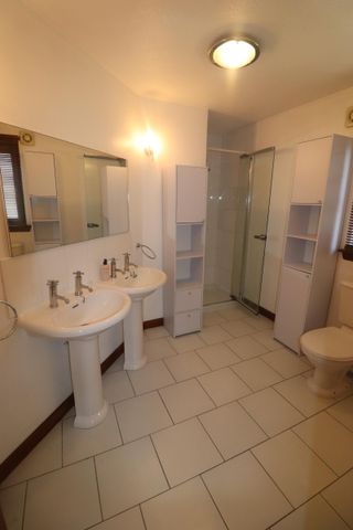 4 bedroom detached house to rent - Photo 2