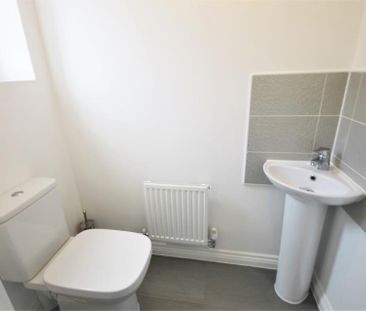 Booth Crescent, TF3 5HX - £940 pcm - Photo 4