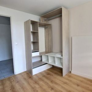 RUE DU PORT-CENTRE VILLE T2 AU 3EME ETAGE - Photo 2