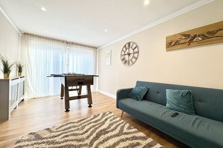 Ashlar Close - Photo 2