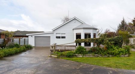 Private West side property - Photo 5