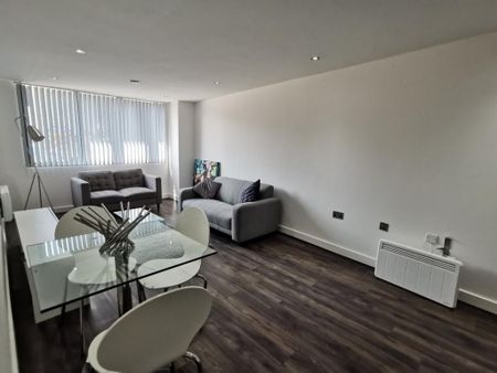 1 bedroom flat to rent - Photo 2