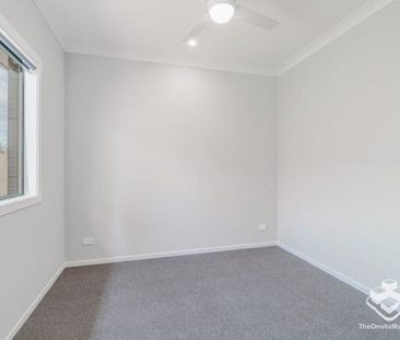 Brand New Modern 4 Bedder Family Home LOW priced set to be gone quick - Photo 5