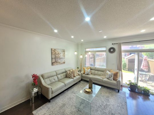 For Lease - 30 Lorenzo Circle, Brampton, Ontario - Photo 1