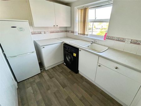 2 bedroom apartment to rent - Photo 2