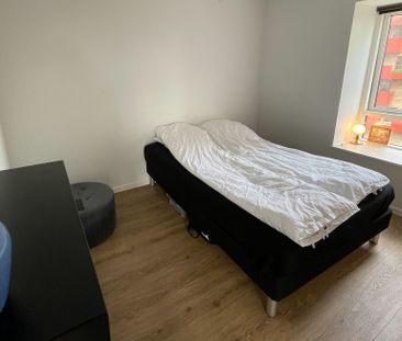Stor 2-værelses lejlighed med altan og parkeringslicens - Photo 4