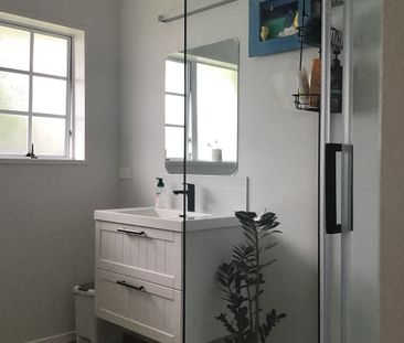 Elegant Stand-Alone Unit For Rent - Photo 3