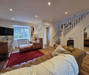 Crothall Close, London, N13 - Photo 2