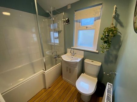 Donald Street - Photo 5