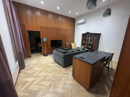 V. kerület Arany János utca - Fotó 4