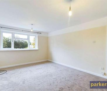 Shackleton Way, Woodley, Reading, Berkshire, RG5 - Photo 5