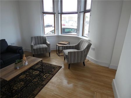 2 bedroom ground floor flat to rent - Photo 2