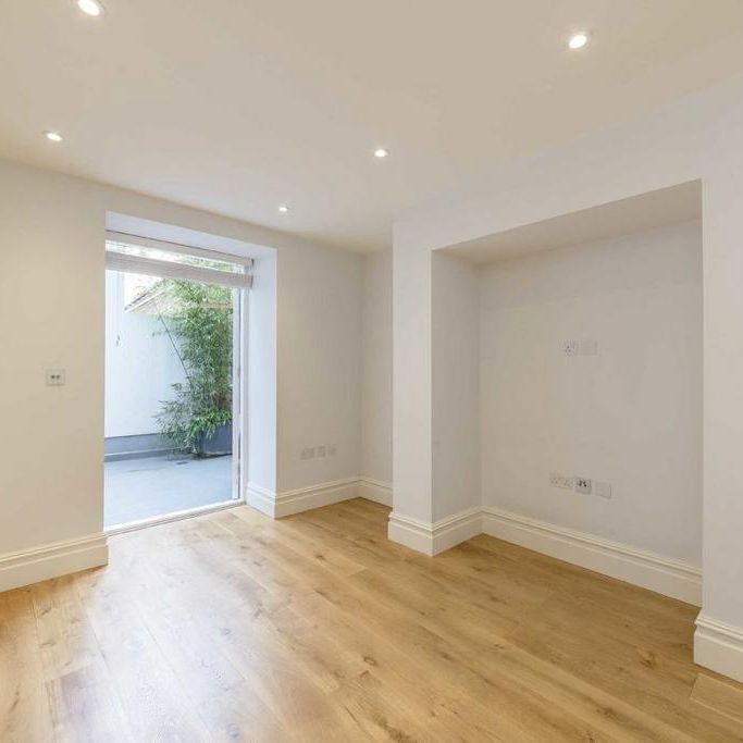 3 bedroom flat to rent - Photo 1