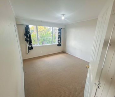 3 Bedrooms on Te Atatu Rd - Photo 6