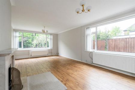 6 bedroom detached house to rent - Photo 2