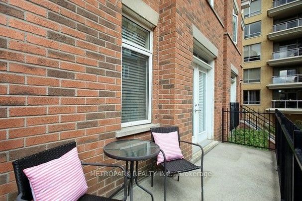 Condo Townhouse For Lease | C8131058 - Photo 1