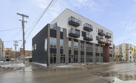 York: Black Accents – 710 Westminster - Photo 5