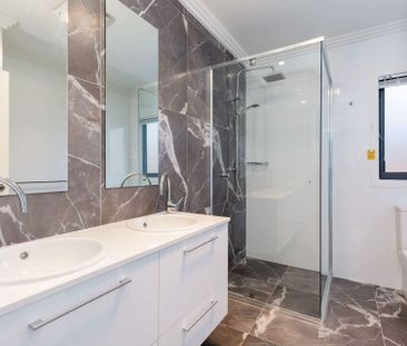 C/114 Eggleston Crescent, Chifley ACT 2606 - Townhouse For Rent | D... - Photo 4